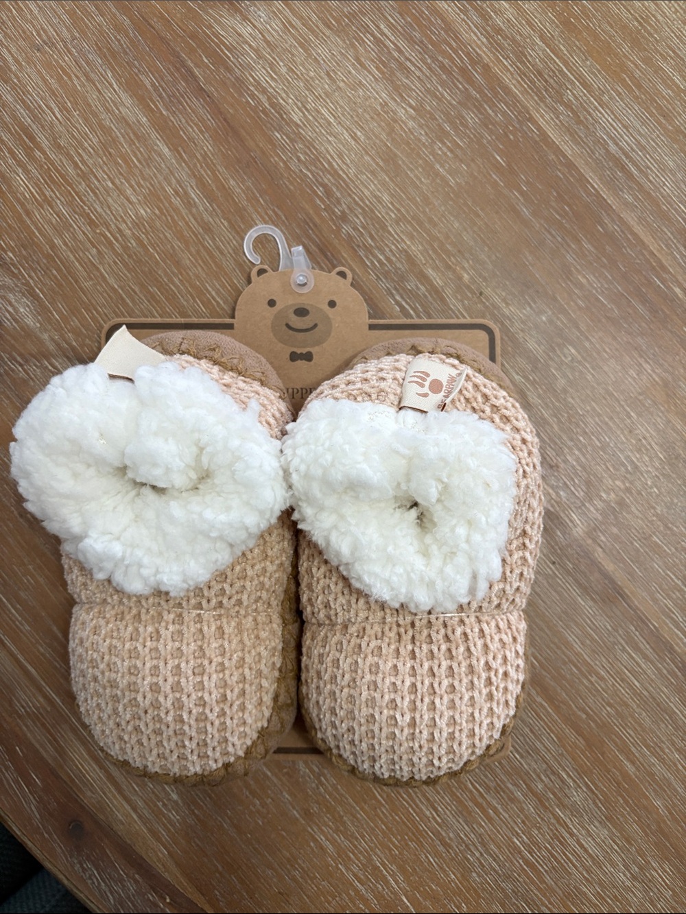 New With Tags Bear Paw Cozy Knit Baby Slippers - Beige Toddler Size 10